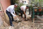 Cleanliness drives by Officeal of M/o MSME at Udyog Bhawan gate no. 8 Cleanliness drives by Officeal of M/o MSME at Udyog Bhawan gate no. 8