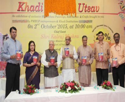 The Union Minister for Micro, Small and Medium Enterprises, Shri Kalraj Mishra releasing the publication at the launch of the Special Sales Campaign 
