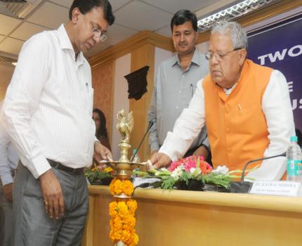 Medium Enterprises, Shri Kalraj Mishra lighting the lamp to inaugurate a Two-day Workshop