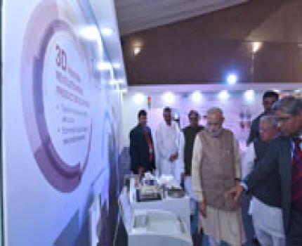 The Prime Minister, Shri Narendra Modi visiting the exhibition, before the National MSME Awards, at Punjab Agricultural University (PAU), in Ludhiana on October 18, 2016. The Union Minister for Micro, Small and Medium Enterprises, Shri Kalraj Mishra, the 