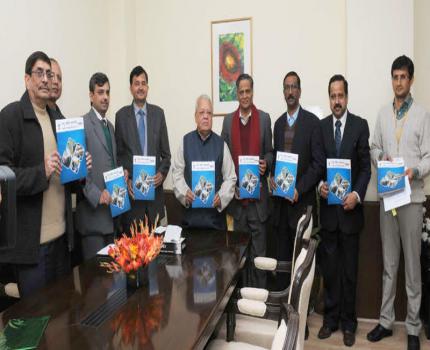 The Union Minister for Micro, Small and Medium Enterprises, Shri Kalraj Mishra releasing the Laghu Udyog Samachar bilingual monthly news magazine