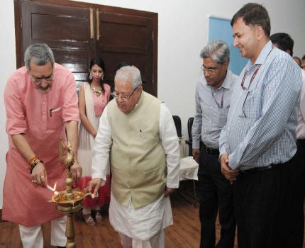 The Union Minister for Micro, Small and Medium Enterprises, Shri Kalraj Mishra lighting the lamp to inaugurate the MSME National Conclave 